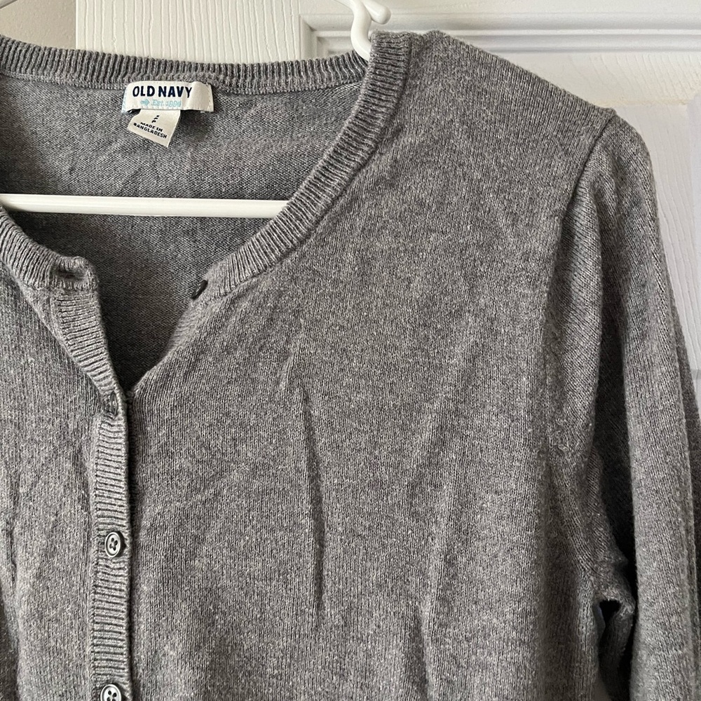 Old Navy Women’s Gray Button-Front Crewneck Cardigan